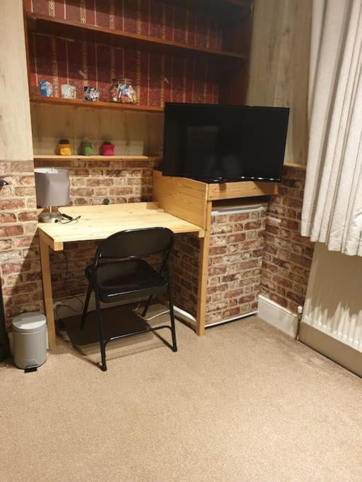 Spacious Bedroom With Private Bathroom. Abbey Wood 外观 照片
